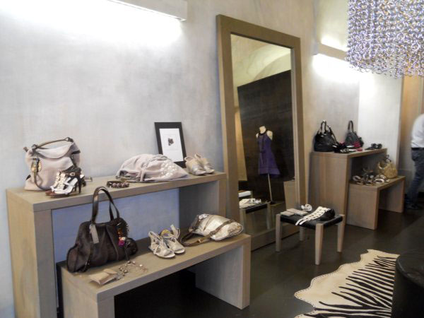 arredamento boutique Roma